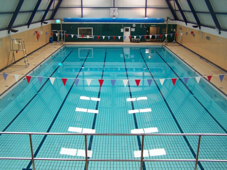 006%20Swimming%20Pool%20right%20hand%20side