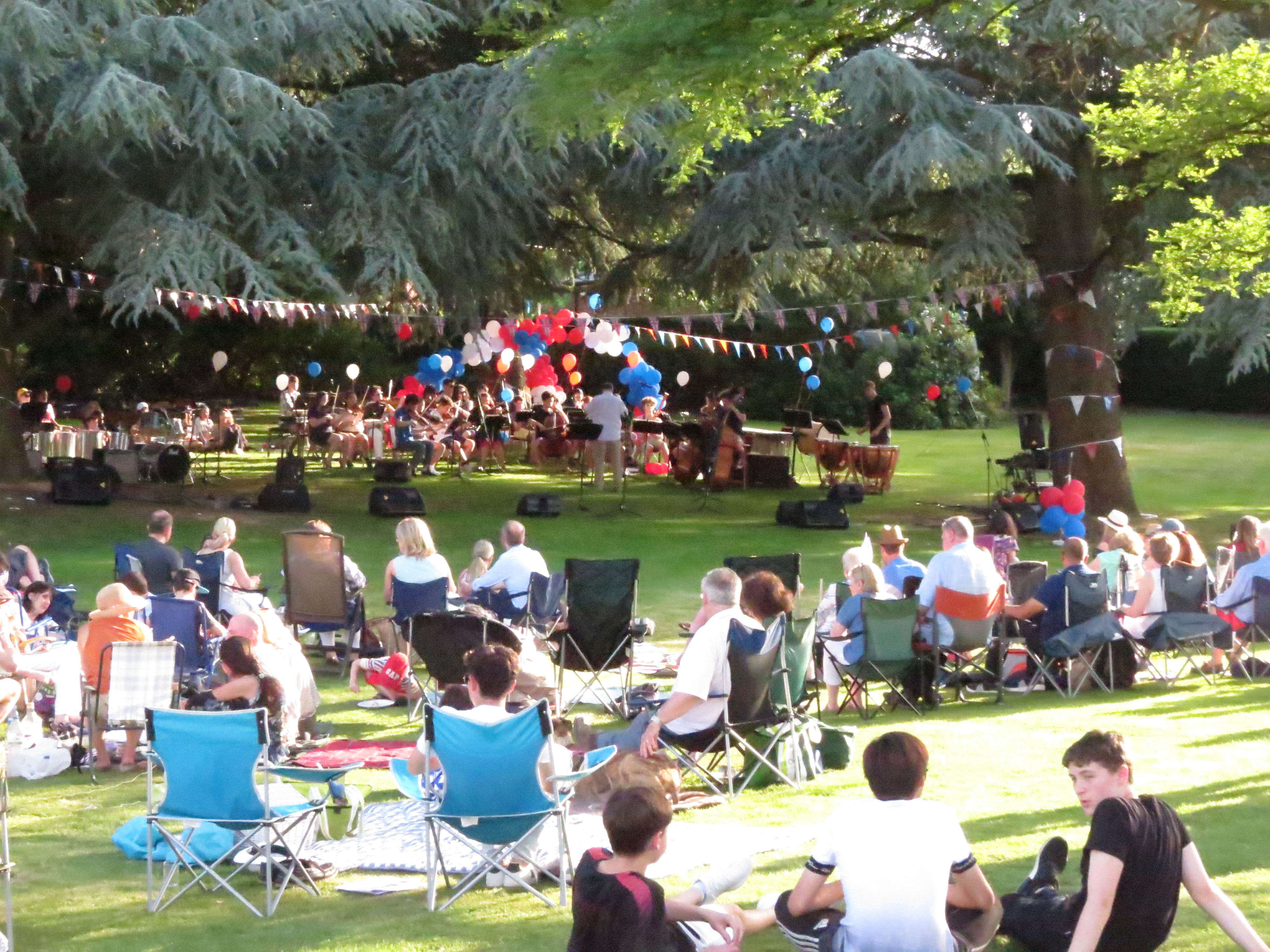 Proms%20in%20the%20Park%20-%202019%20(8)