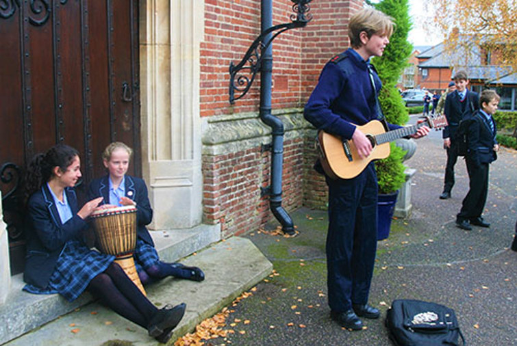 Busking%20for%20Children%20in%20Need%20at%20Break%20500
