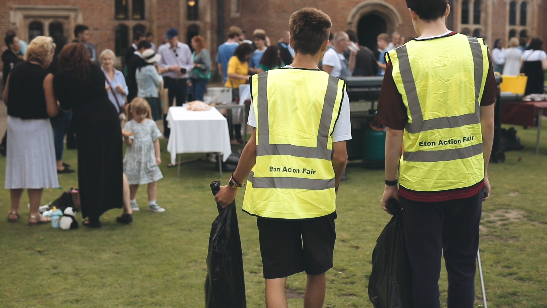 Eton%20Action%20Fair%202021%20-%20Litter%20Pickers%20