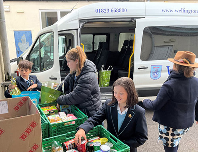 Charity%20Committee%20Prepare%20to%20Deliver%20Harvest%20Donations%20to%20Taunton%20Food%20Bank%20500