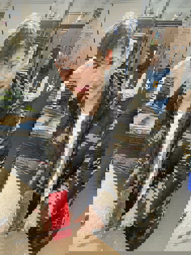 FsDvpZzWYAMqxV5