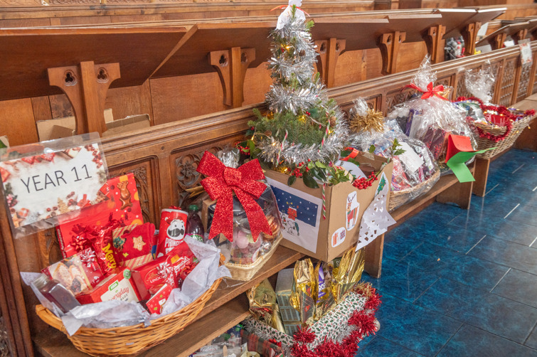 christmas hampers 2023 105
