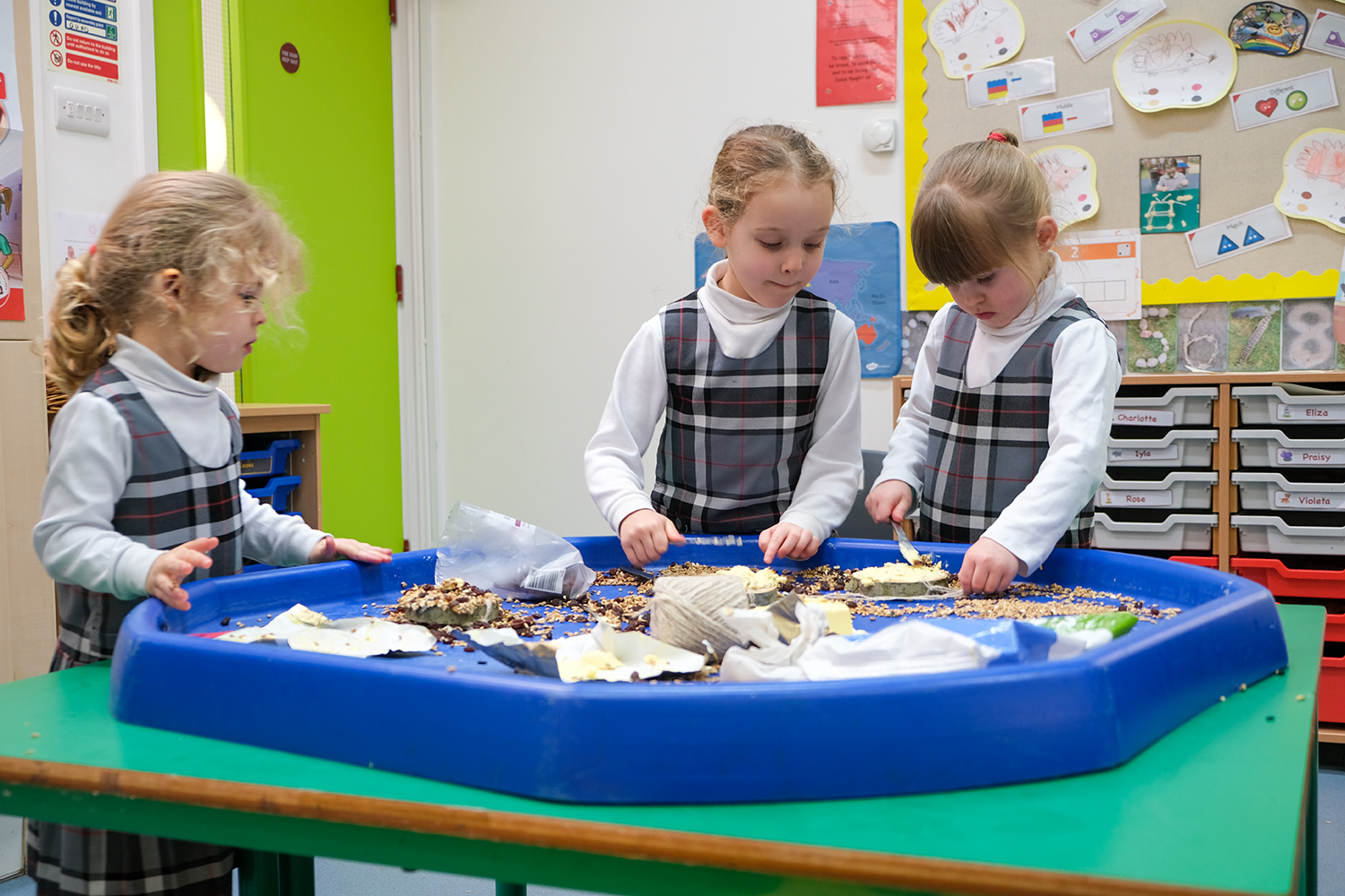 Pre_prep%20making%20bird%20feeders